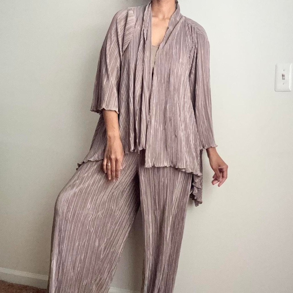 90s Two Piece XXL Crinkle Pant‎ Set Taupe Brown pleats minimal flowy wide leg